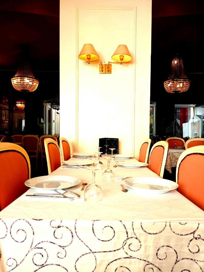 Hotel Jeanne D'Arc Lourdes Kültér fotó